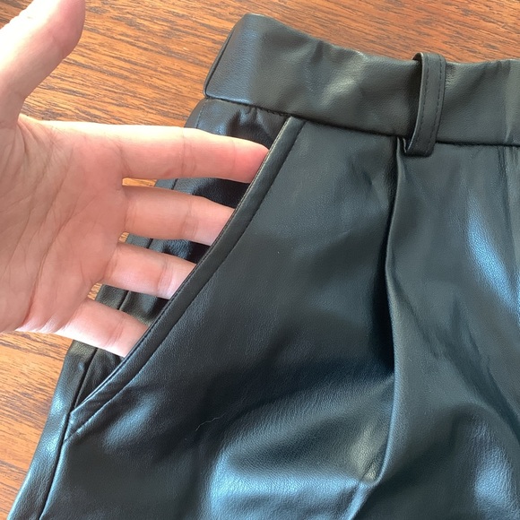 ***NWT*** Zara Trouser Shorts - Picture 3 of 5